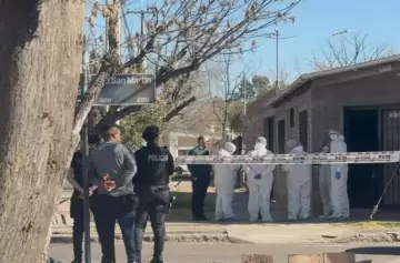 Una docente fue hallada asesinada en San Rafael y su pareja tenía rastros de sangre