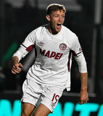 El goleador de Lanús, Rodrigo Castillo