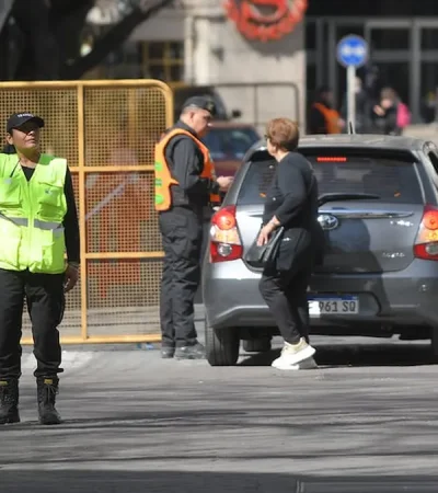 Los operativos policiales se extendieron por todo el territorio provincial.