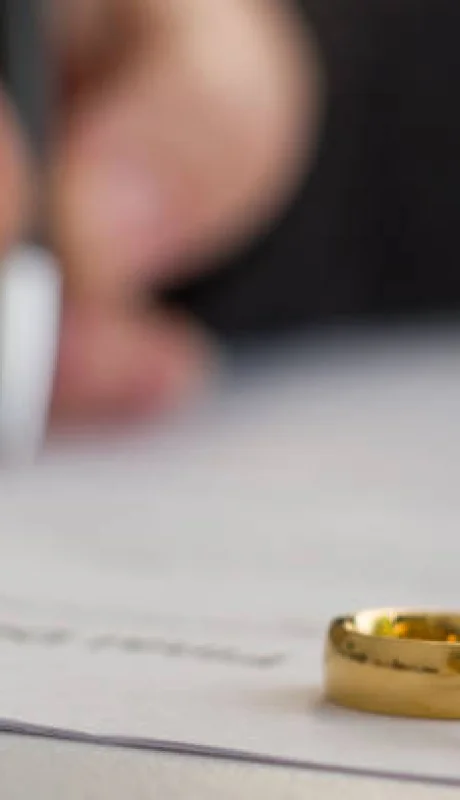 Aunque todavía tiene algo de tabú, el acuerdo prenupcial es cada vez más solicitado.