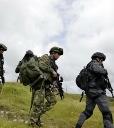 La unidad militar fue sorprendida después de imponerse en un combate sobre la guerrilla.