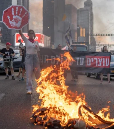 La movilización tiene como eje de reclamación a los rehenes, pero muestra a una ciudadanía cansada del conflicto.
