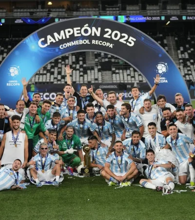 Santos de Brasil pretende a Marco Di Césare.