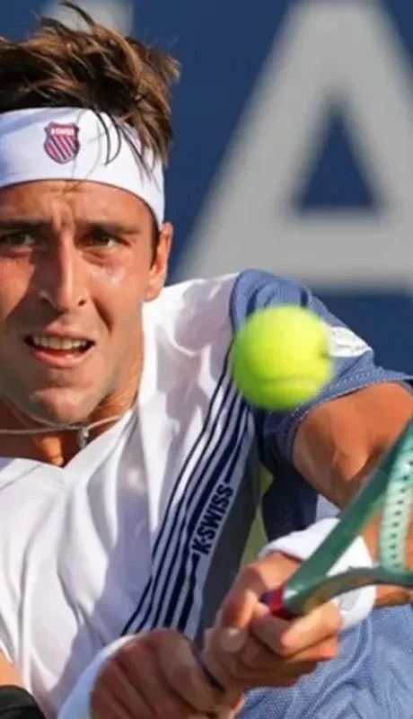 Tomás Etcheverry cayó en segunda ronda