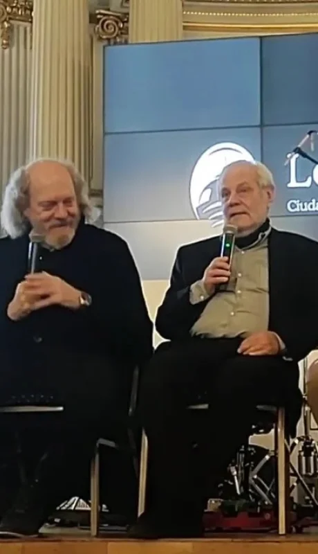 Claudio Gabis junto a los periodistas Alfredo Rosso y Claudio Kleiman.