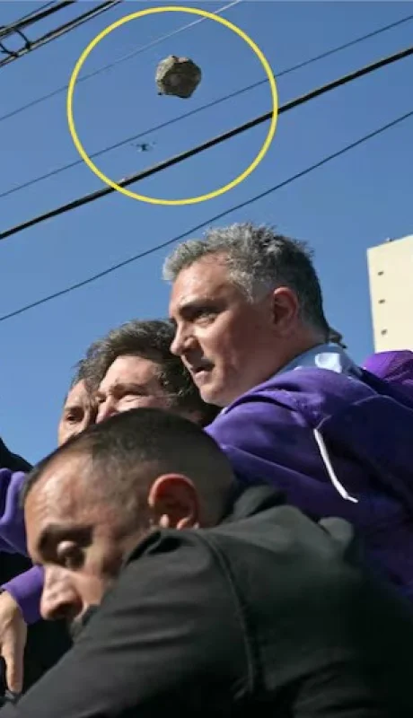 Ataque a Milei en Lomas de Zamora.