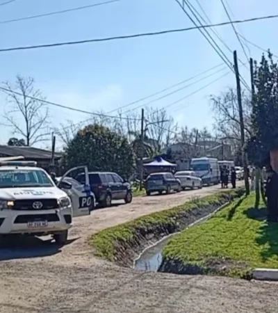 El tremendo hecho conmocionó a los vecinos del barrio donde fue cometido. (Foto: gentileza Mitre)