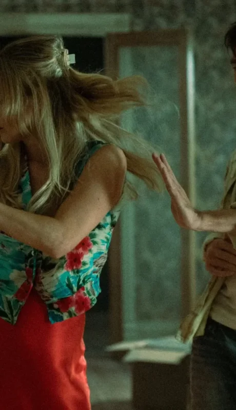 Lawrence y Pattinson se enfrentan en una intensa historia de deseo, delirio y conflicto emocional.