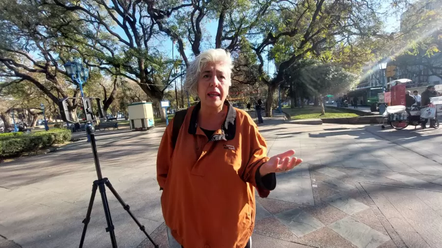 Raquel Blas, dirigente sindical autoconvocada, apuntó contra el gobierno de Cornejo por intentar legalizar la precarización laboral en el Estado.