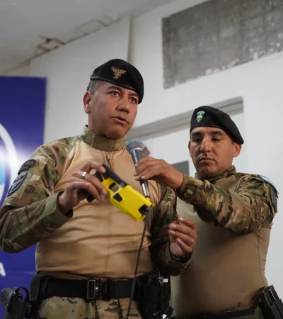 La llegada de las Taser se suma a sensores, identificadores de rostro, de patentes, alertas tempranas, y el servicio del número 911