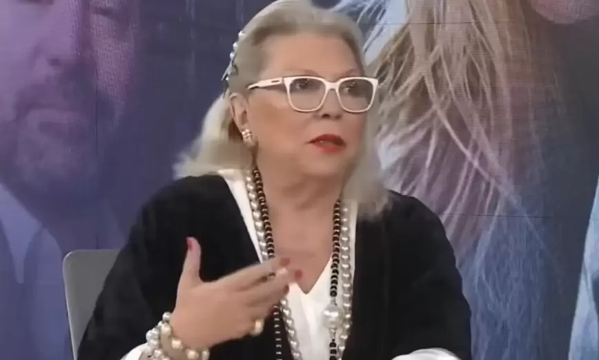 "Karina Milei es el personaje más oscuro del Gobierno. Su codicia y forma de ejercer el poder son parte inseparable de Javier Milei" (E. Carrió)