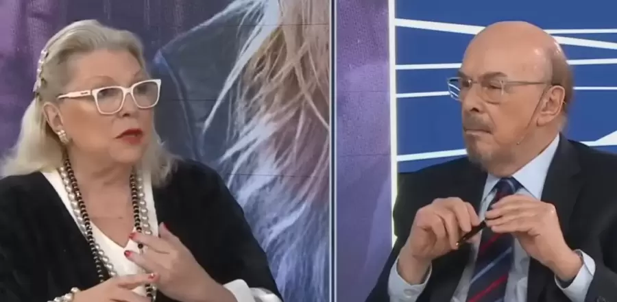 "Las instituciones no se recrean con gatos, ni con luchas internas de gente que ni siquiera tiene conocimiento ni memoria" (E. Carrió)