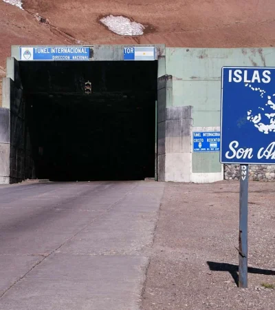 Ingreso altúnel del lado argentino