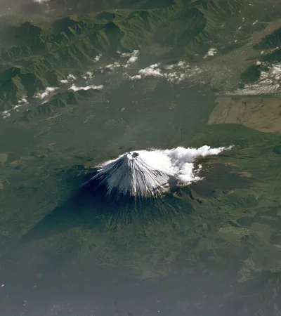 Vista aérea del Monte Fujisan, más conocido como Fujiyama.