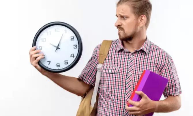 Si se aprueba el cambio de horario en Argentina, los relojes deberán atrasarse una hora, afectando rutinas, transporte y actividades diarias.