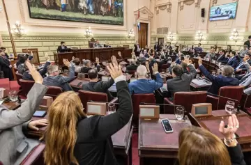 La Asamblea Constituyente de Santa Fe habilitó la reelección del gobernador