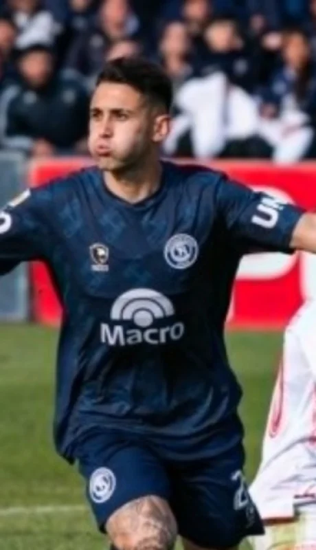 Fernández anotó el 2-1 para la Lepra.