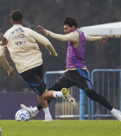 Los primeros jugadores de la Selección Argentina que arribaron al país