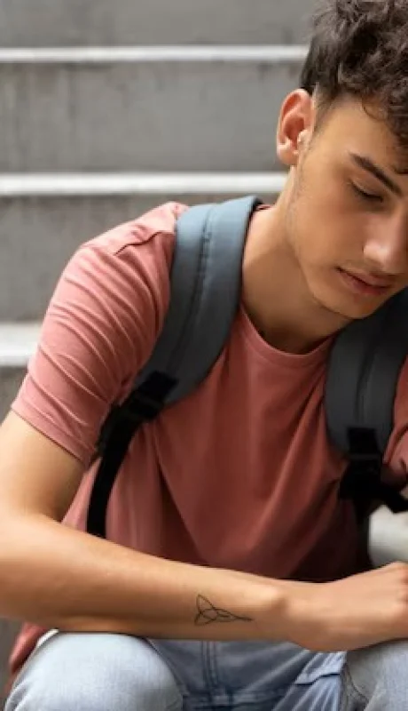 A los 18 comienzan las responsabilidades mayores, la autoexigencia y la competitividad laboral. Motivos para deprimirse.