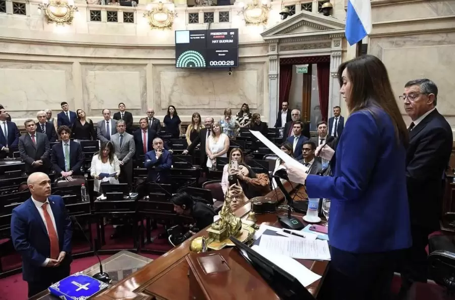 Al oficialsimo no le alcanzarán los votos