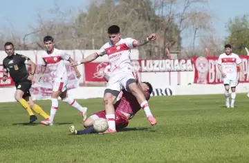 Partidazo: Brown de Puerto Madryn le ganó 4 a 3 a Huracán Las Heras y es el líder