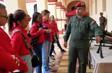 Maduro: "Ocho barcos con 1.200 misiles y un submarino nuclear apuntan" hacia Venezuela