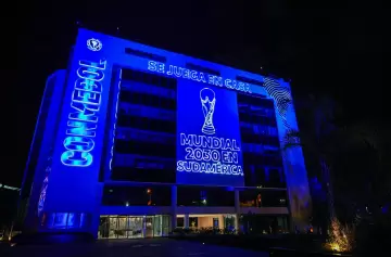 La Conmebol comienza a definir la situación de Independiente y Universidad de Chile