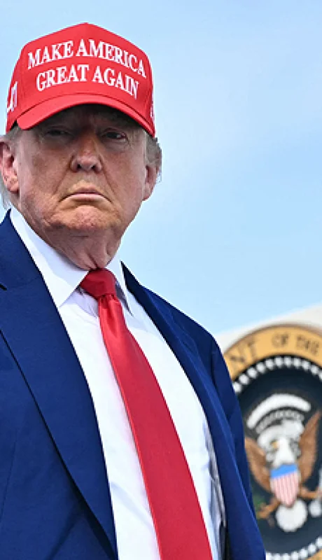 La administración republicana comenzó a efectuar sus primeras incursiones sobre barcos clasificados como narcoterroristas.