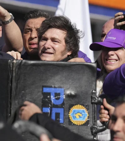 El mandatario ya fue agredido en una caravana en Lomas de Zamora. (Foto: web)