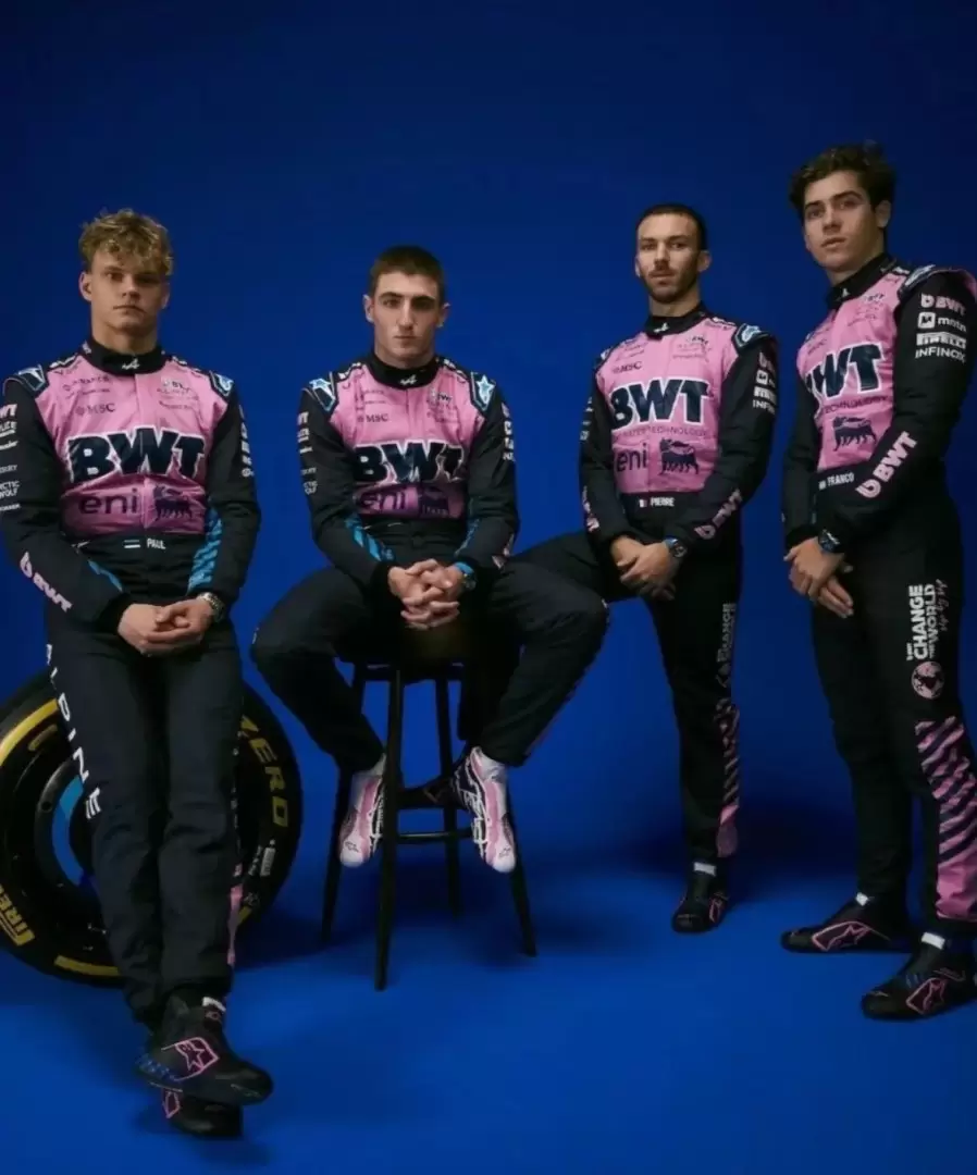 Los cuatro pilotos de Alpine.
