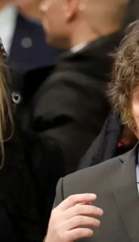 "Siempre manejaron la agenda con decisión y firmeza, y esta es la primera vez que se ve atosigado por errores propios" (G. Slavinsky)