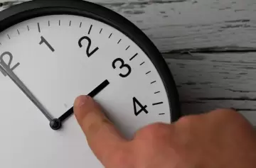 Cambio de huso horario: advierten sobre riesgos para niños, adolescentes y  neurodivergentes