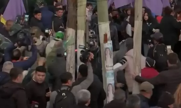 Incidentes en el cierre de campaña de LLA.