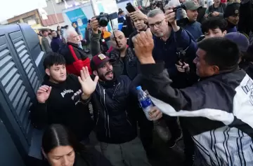 Incidentes en Moreno: violencia y agresión a un cronista en el cierre de campaña de LLA