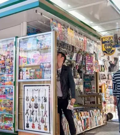 Los escaparates podrán recibir productos pequeños de venta online, y también documentación.