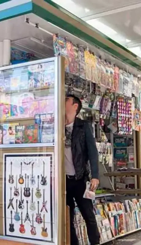 Los escaparates podrán recibir productos pequeños de venta online, y también documentación.