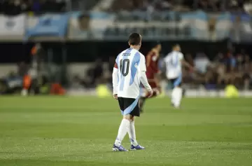 Argentina goleó a Venezuela en el último baile de Messi en el país