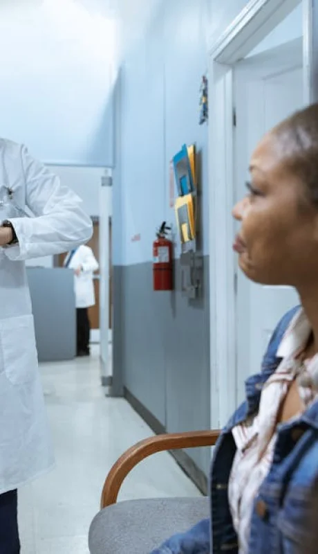 El lupus afecta principalmente a mujeres jóvenes entre 20 y 40 años.