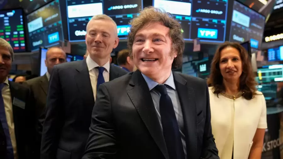 Javier Milei viajó a Los Ángeles para compartir reuniones con más de 40 empresarios y banqueros estadounidenses.