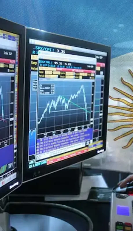 "Cada vez que hay elecciones es como si se jugara al todo o nada, donde todo puede cambiar de la noche a la mañana" (F. Galante)