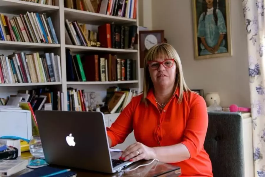 "No se escucha lo que niños y adolescentes desean u opinan, y eso hace que luego haya secuelas en la vida adulta" (S. Almada).