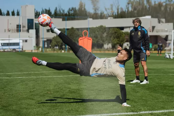 Lautaro Martínez también sería titular en Guayaquil.