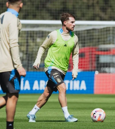 Alexis MacAllister se perfila como titular ante Ecuador.