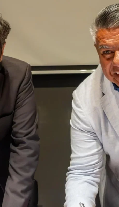 Axel Kicillof y Claudio 'Chiqui' Tapia.