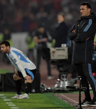 Scaloni habló sobre la continuidad de Messi en la selección.