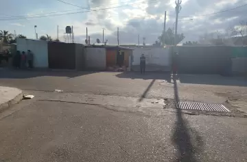 Dolor en Guaymallén: una moto perdió el control, derrumbó una pared y mató a una nena