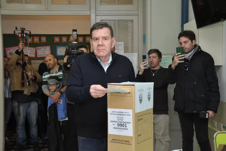 Montenegro votando este domingo