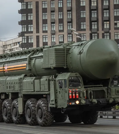 Los misiles Iskander tienen capacidad de llevar tanto ojivas convencionales como nucleares y son muy difíciles de derribar. /