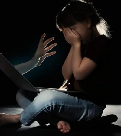 ¡Alerta! Niñas fueron captadas en Roblox y sumadas a un grupo con material sexual