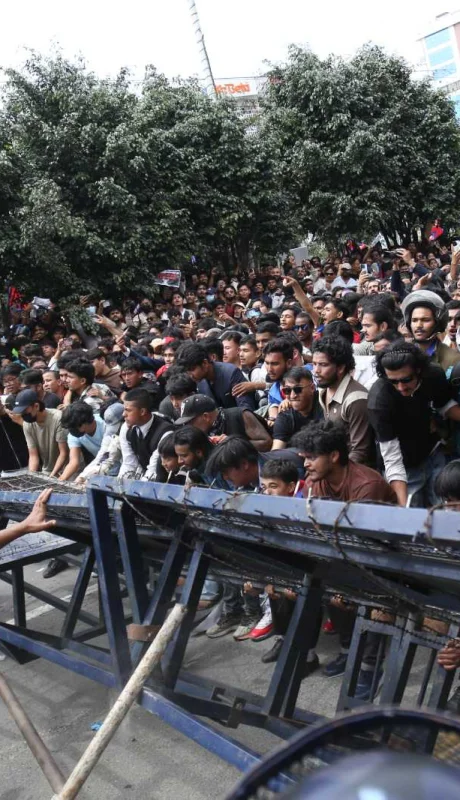 Protestas y desmanes en Nepal.